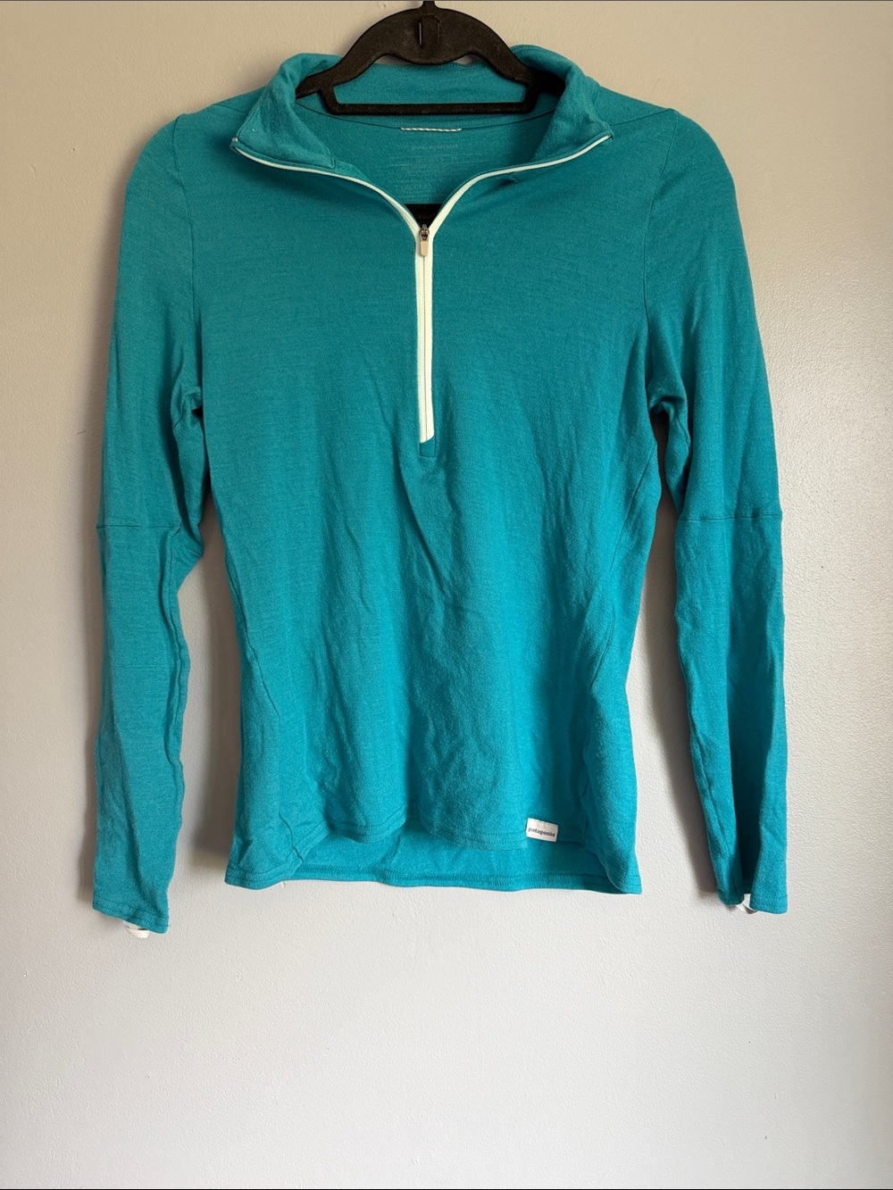Patagonia Women's Outdoor Active Capilene Midweight 1/4 Zip Base Layer Top Teal